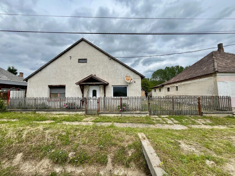 For sale house, Kisbér