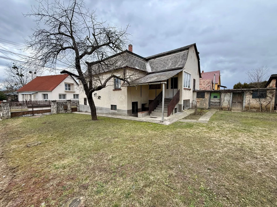 Eladó családi ház, Pusztavám