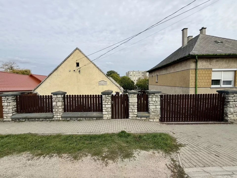 Eladó családi ház, Mór