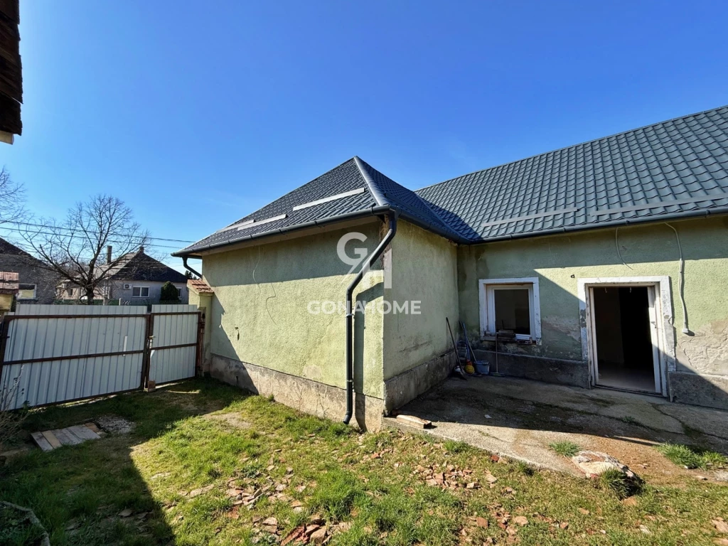 For sale house, Szőc