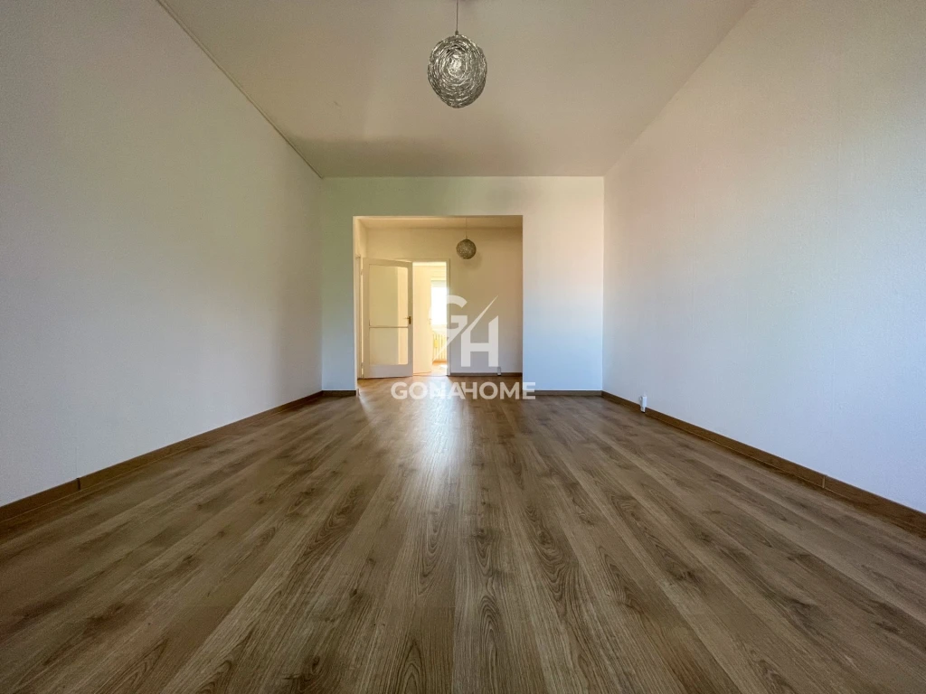 Eladó Lakás, Veszprém HALLE 55.900.000 Ft