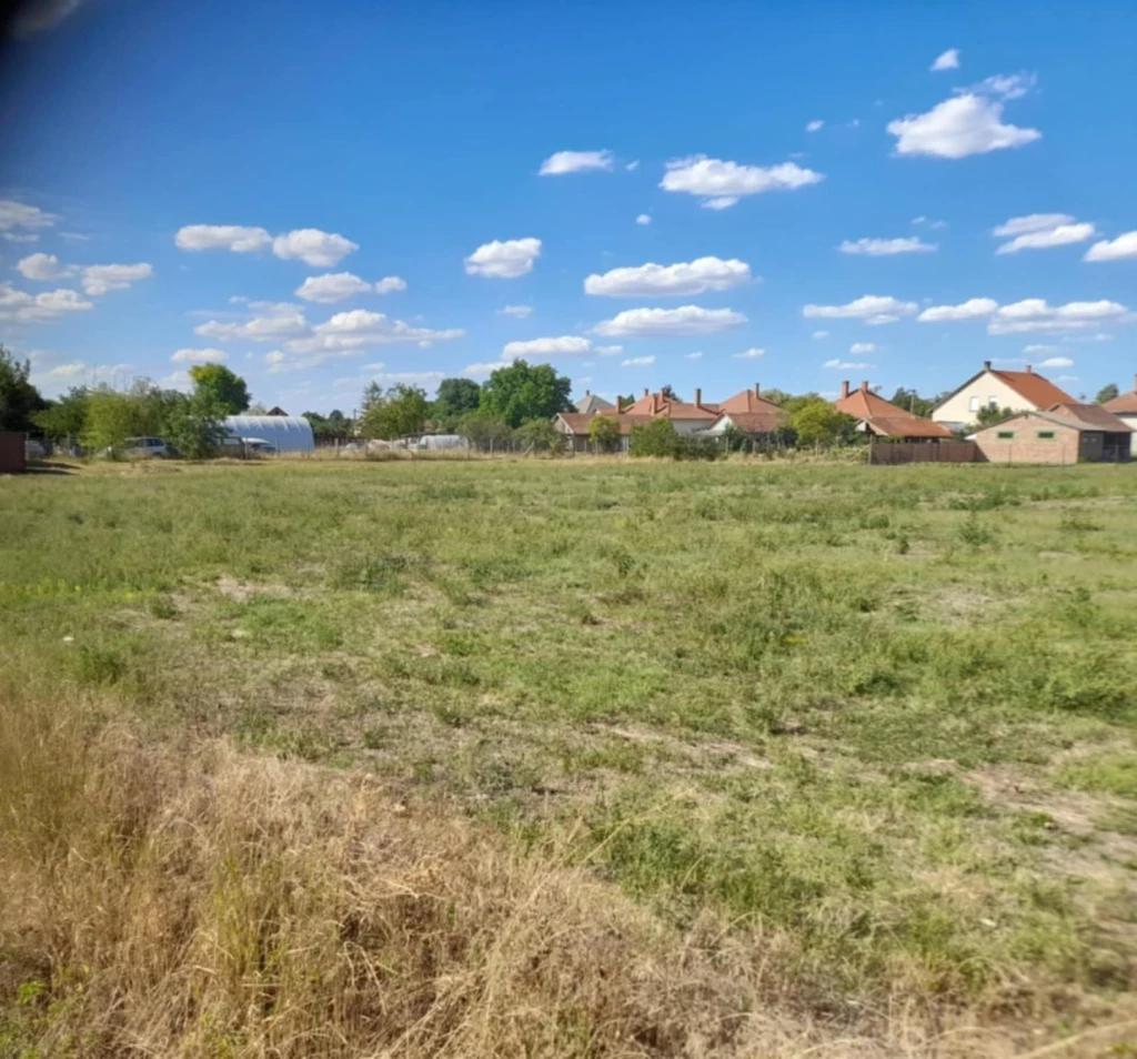 Eladó telek, Derekegyház, Arany János utca