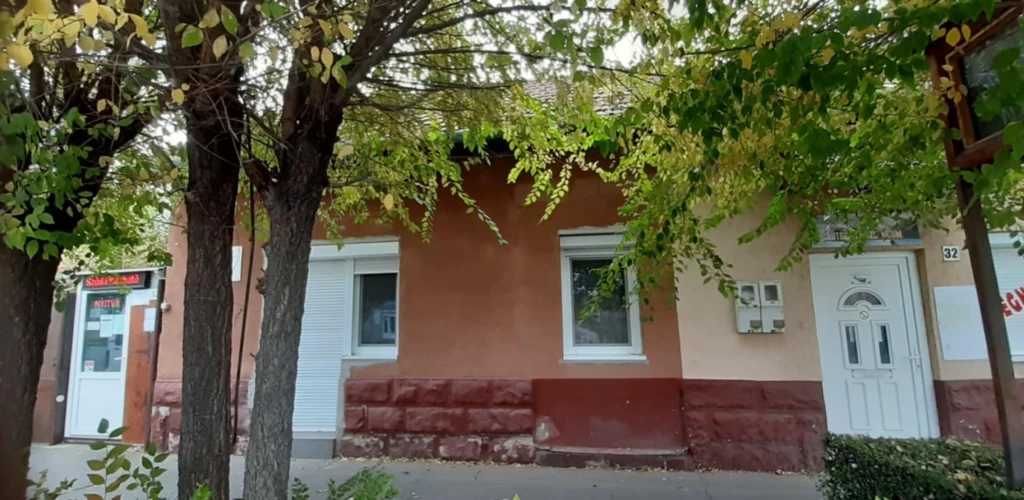 Eladó családi ház, Csongrád