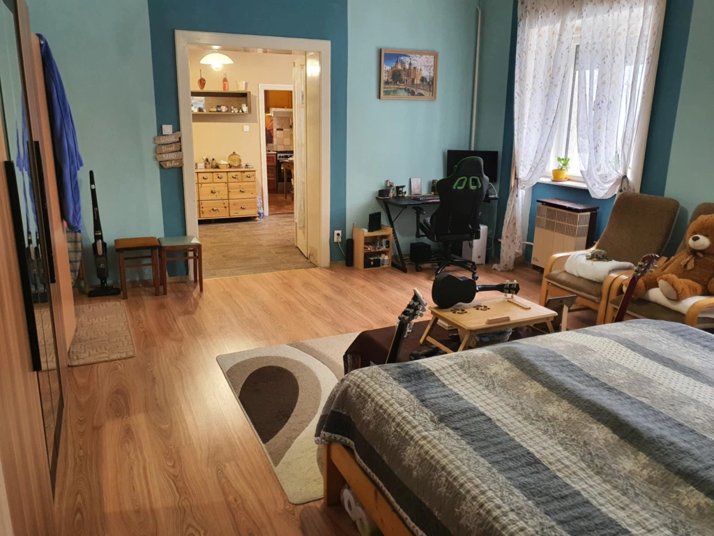 Eladó családi ház, Csongrád