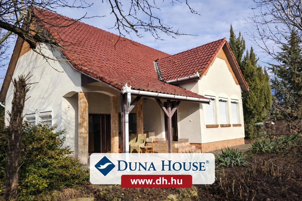Eladó családi ház, Csongrád