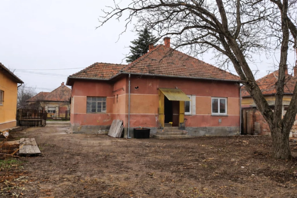 Eladó családi ház, Felgyő