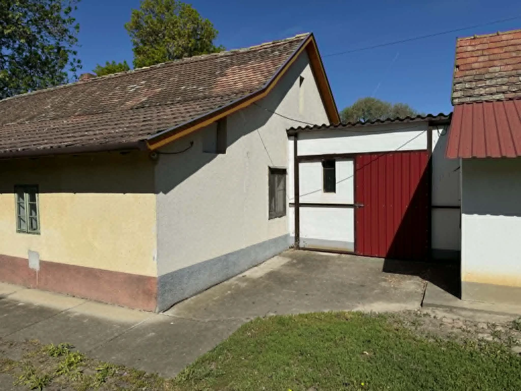 Eladó családi ház, Szentes