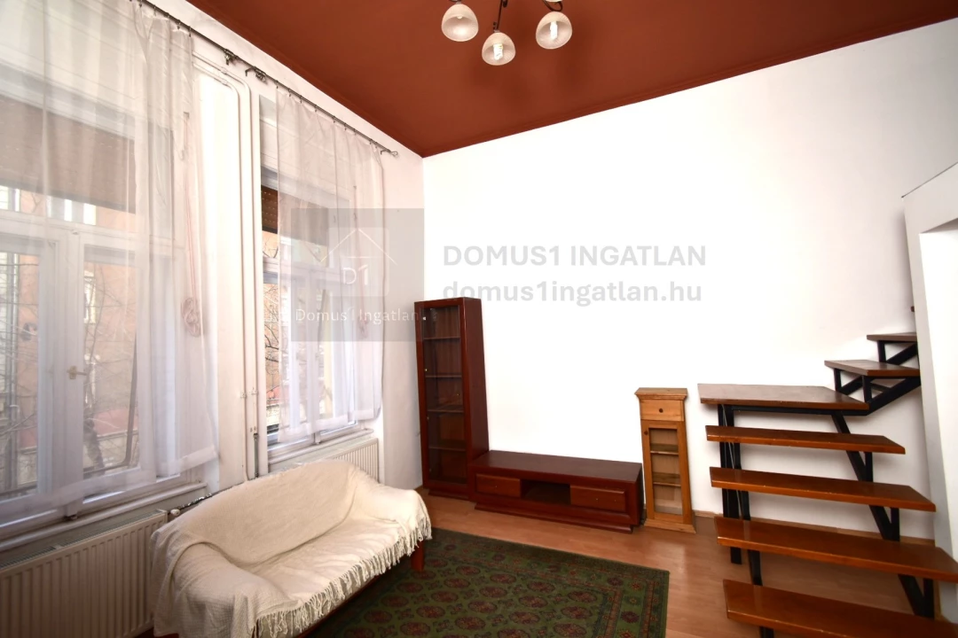 Eladó téglalakás, Szombathely, Király utca