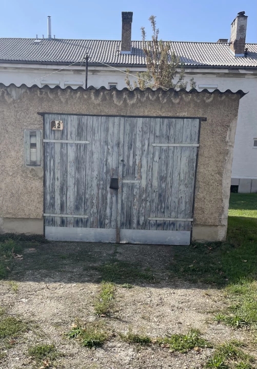 For sale detached garage, Nyergesújfalu