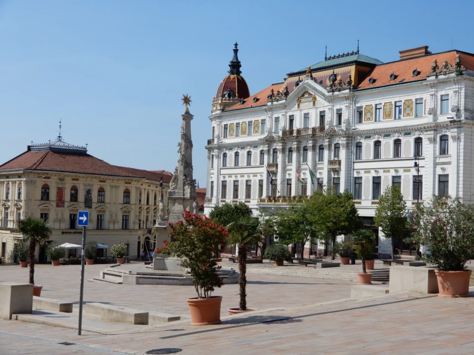 Eladó családi ház, Pécs