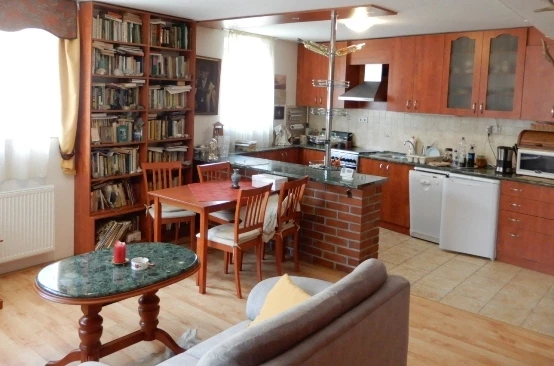 For rent brick flat, Pécs