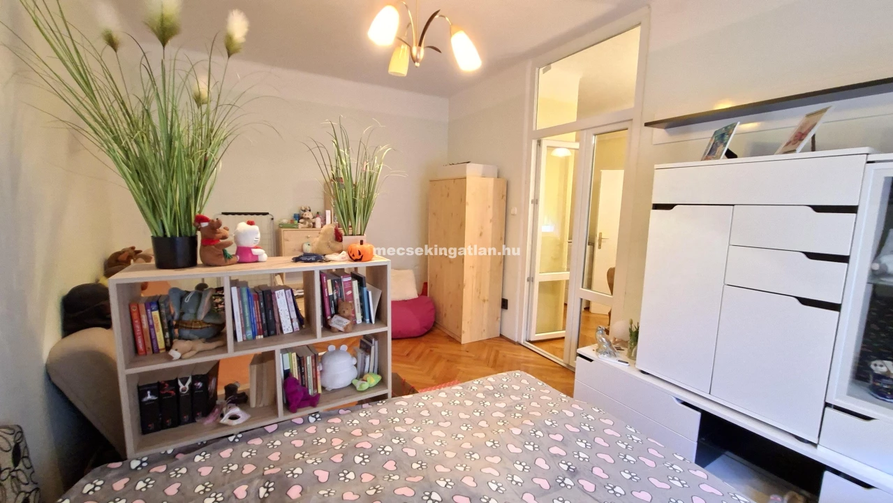 For rent brick flat, Pécs