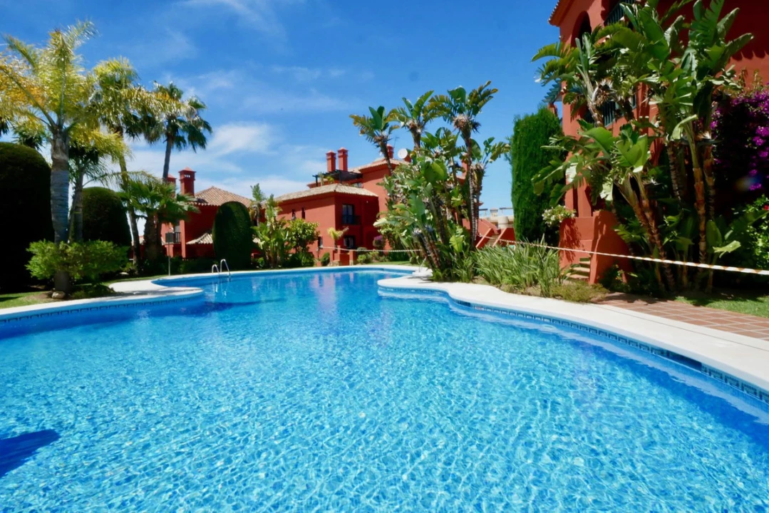 For sale brick flat, Marbella