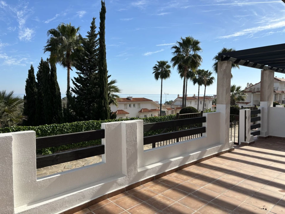 For sale brick flat, Estepona