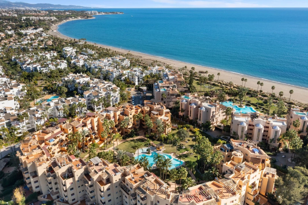 For sale brick flat, Estepona