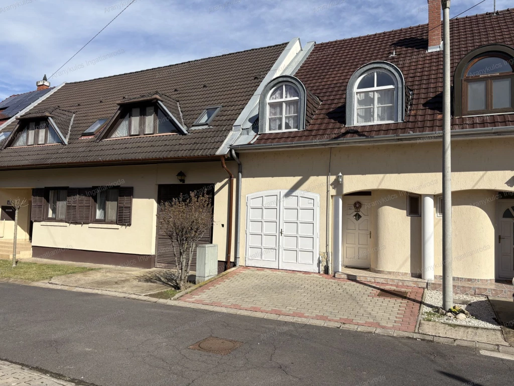 For sale terraced house, Gyula, Fürdőövezet