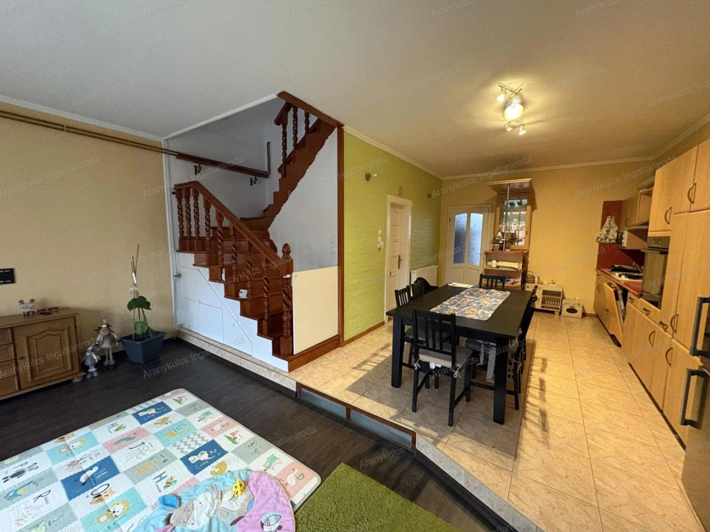 Eladó Sorház Gyulán!