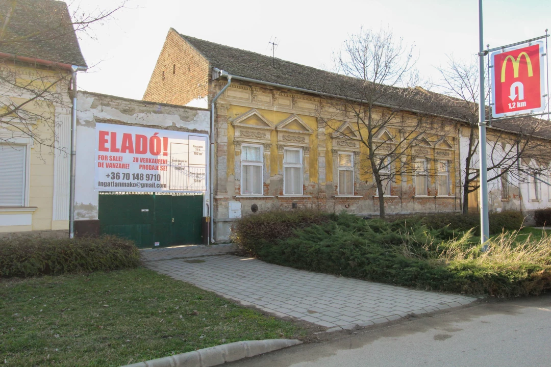 Eladó családi ház, Makó, Szent János tér 34