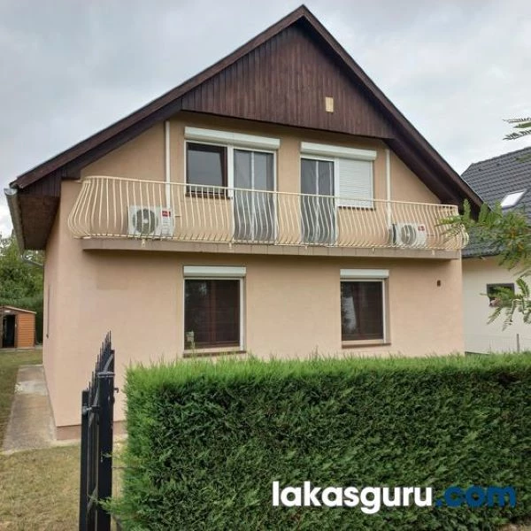 Eladó hétvégi ház, Borgáta