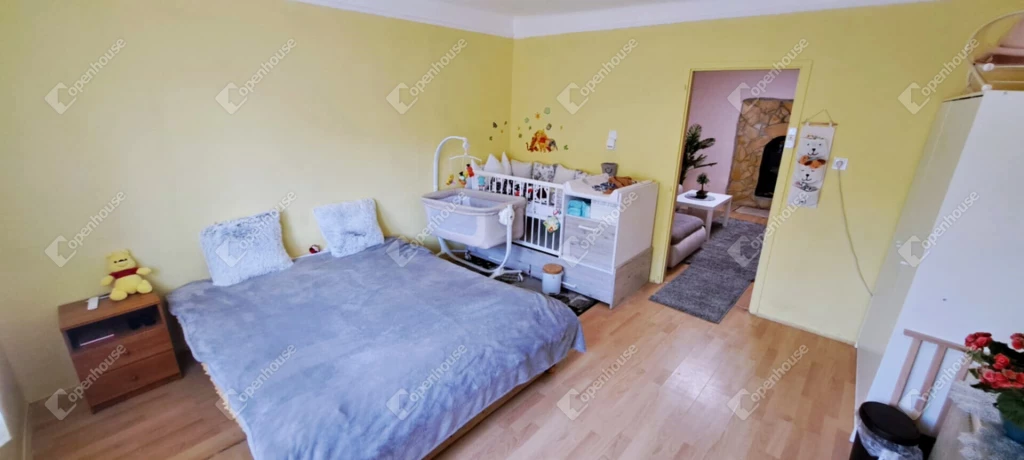 Otthonos családi ház Pilisen melléképülettel és kandallós hangulattal!