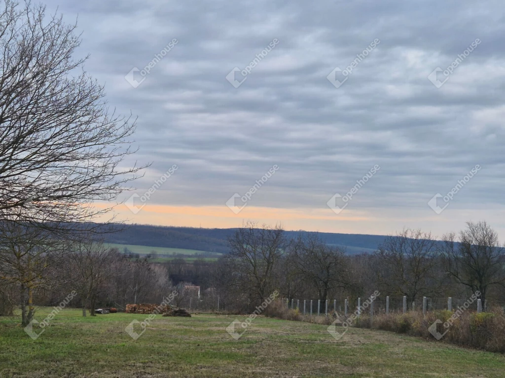 Gyönyörű panorámás környezetben eladó építési telek