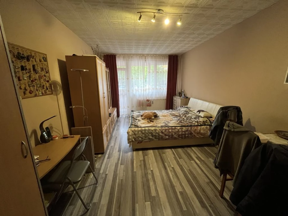 Eladó panellakás, Dunaújváros