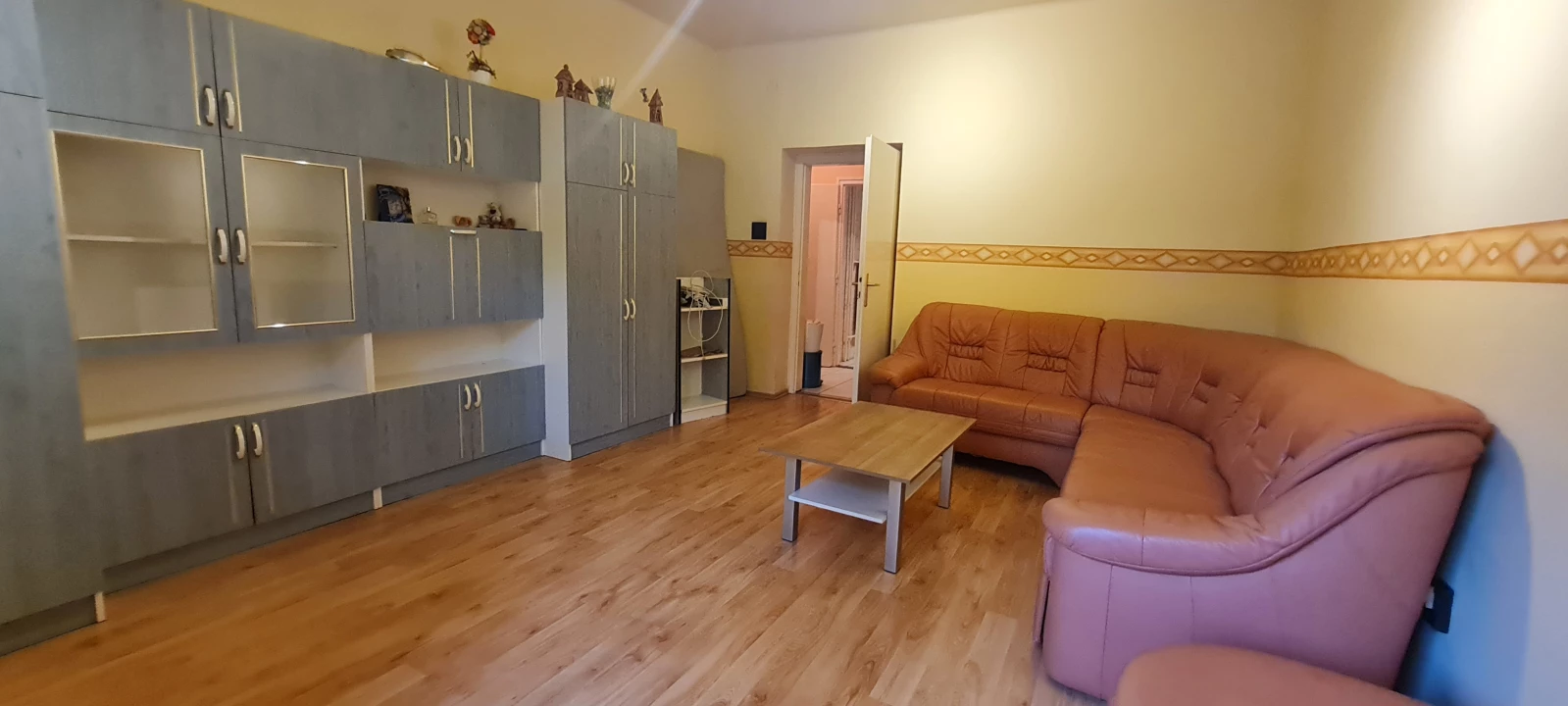 Eladó téglalakás, Dunaújváros