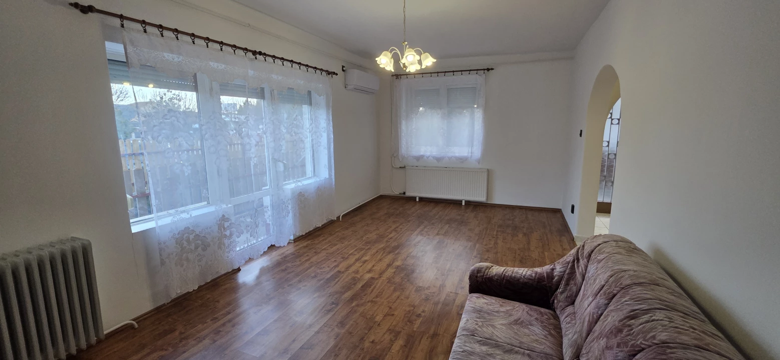 For sale house, Nagyvenyim