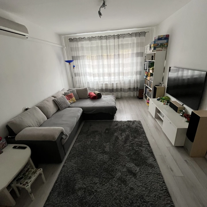 Eladó panellakás, Dunaújváros