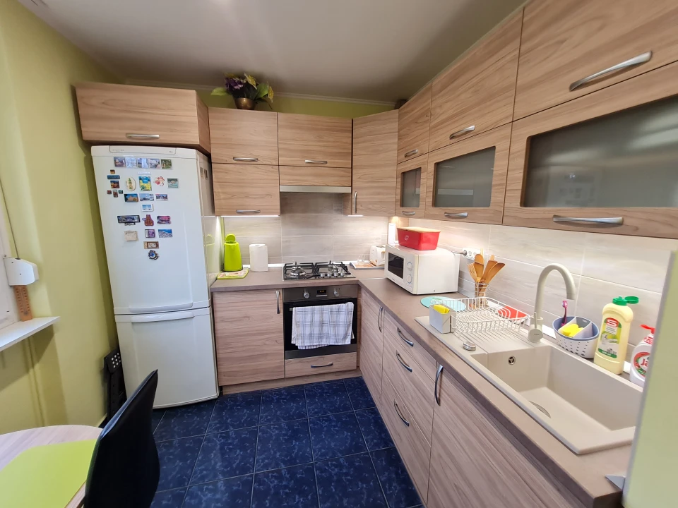 Eladó panellakás, Dunaújváros