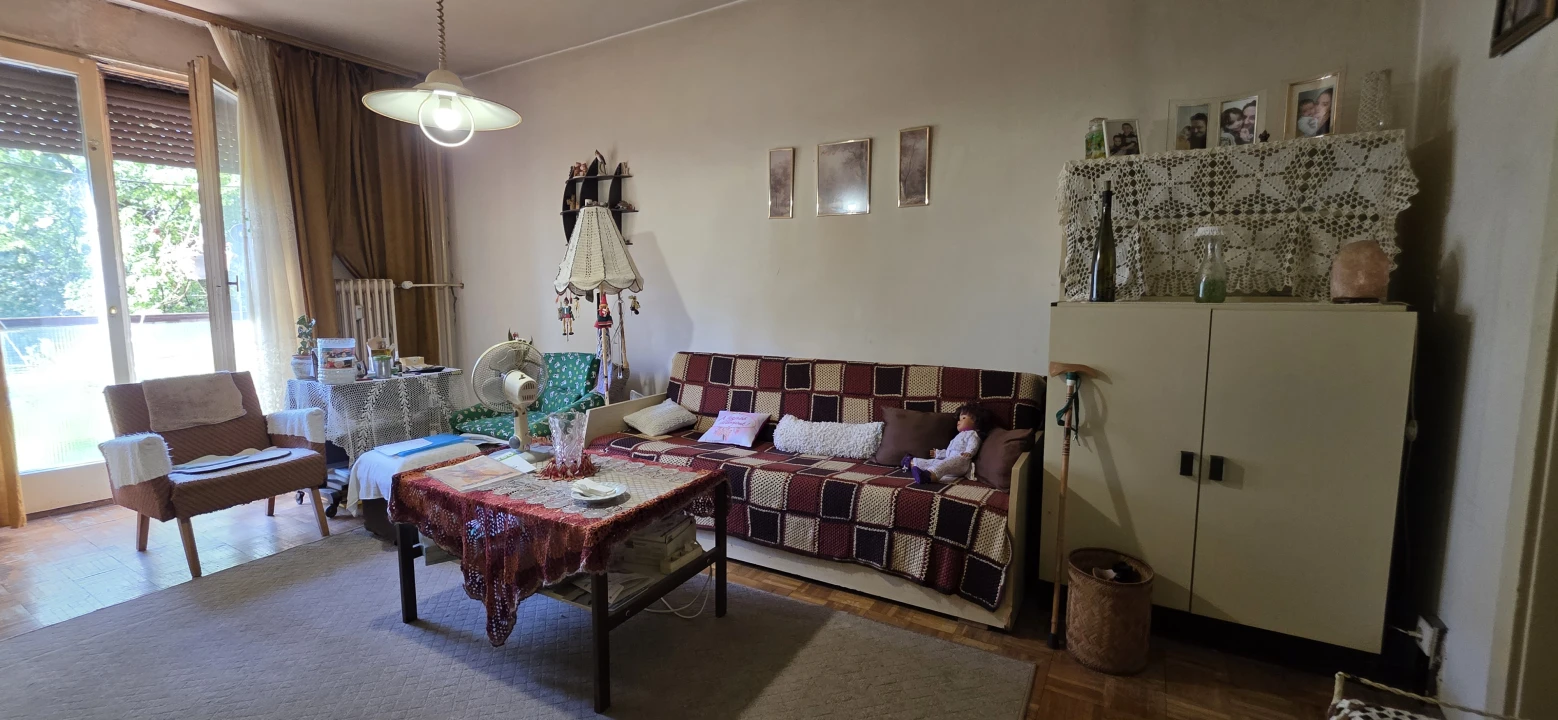 Eladó panellakás, Dunaújváros