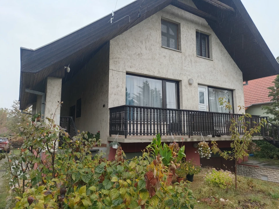 For rent house, Balatonfenyves