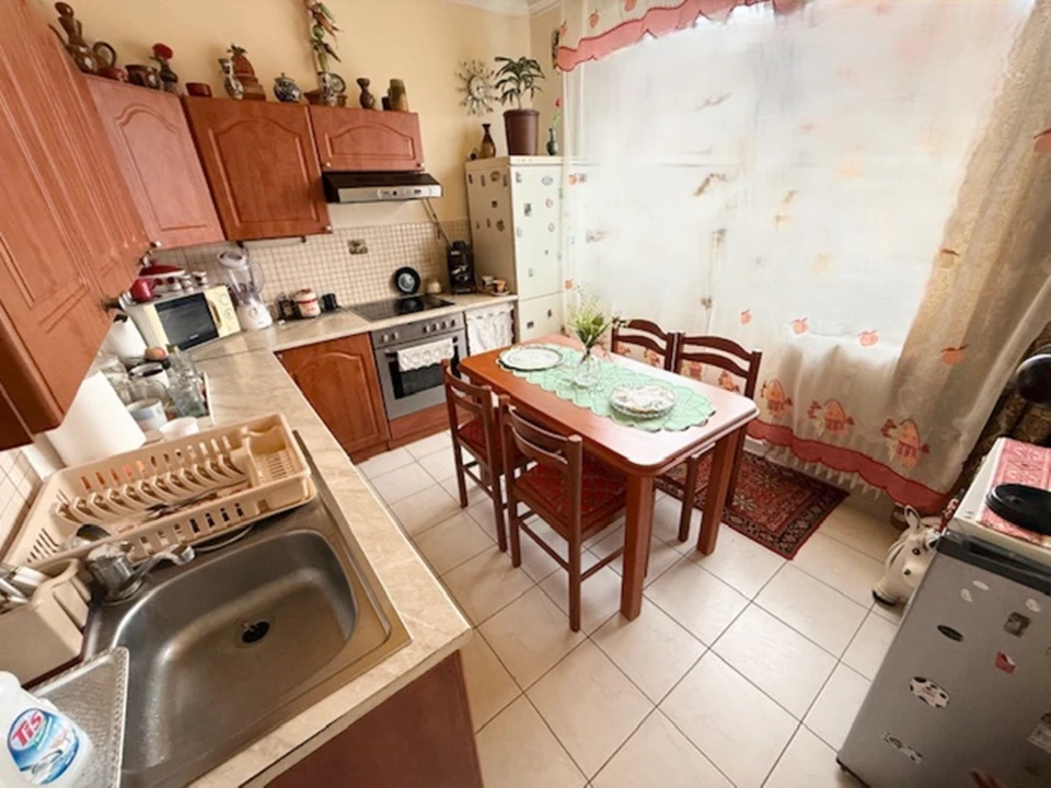 Eladó panellakás, Nyíregyháza