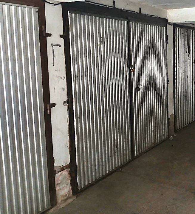 Eladó egyedi garázs, Nyíregyháza