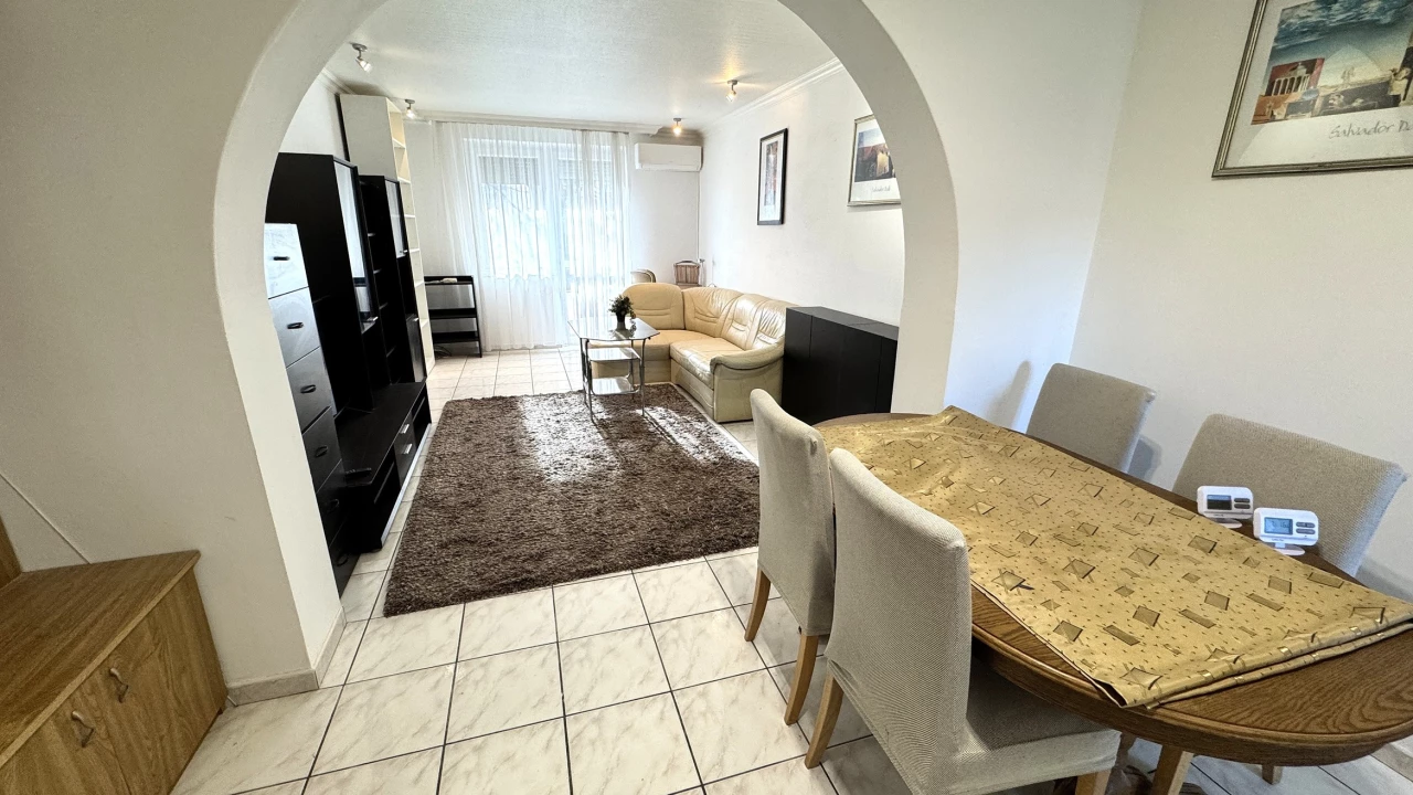 Eladó téglalakás, Nyíregyháza