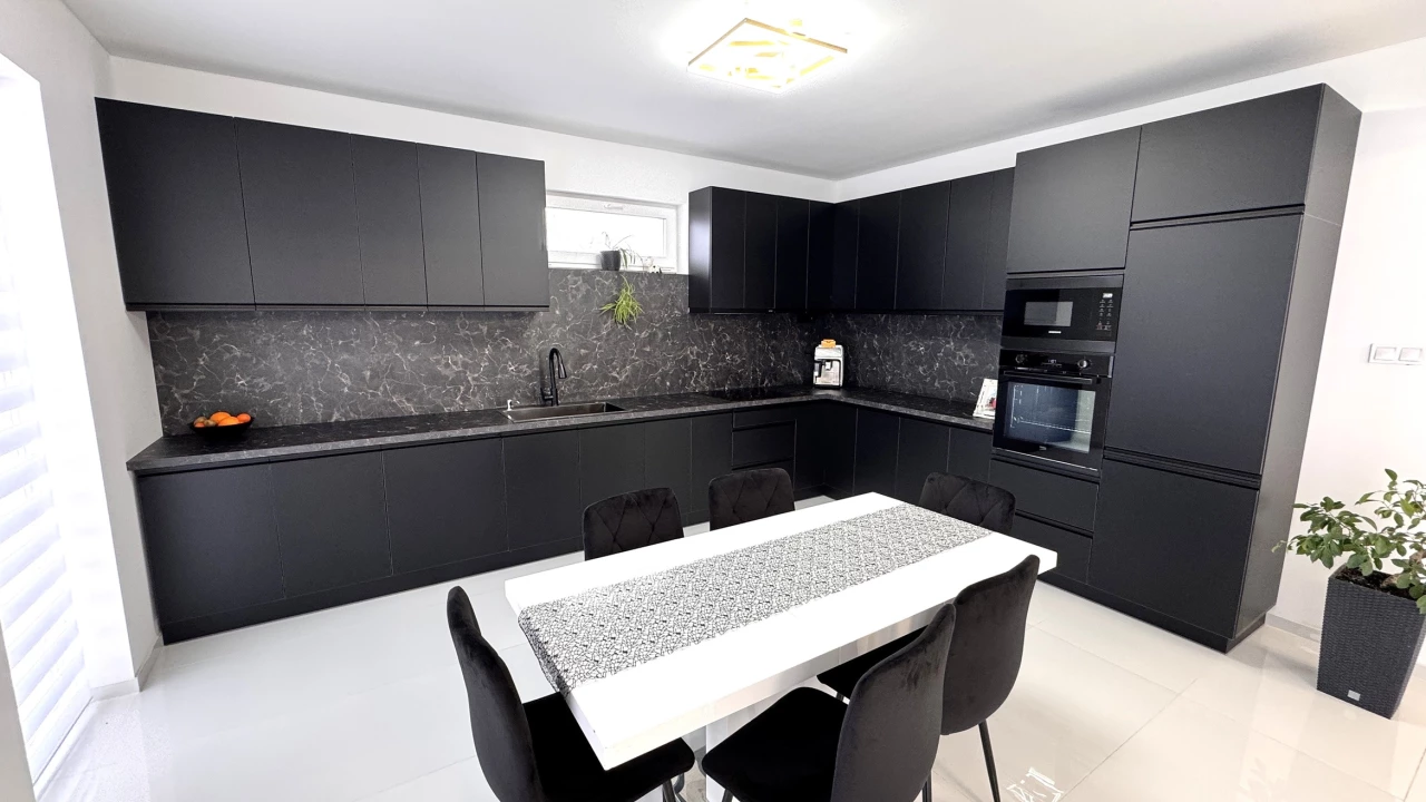 Eladó családi ház, Nyíregyháza