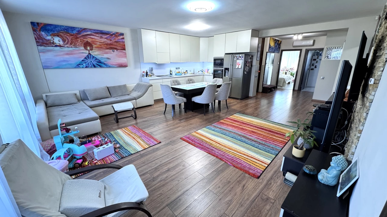 Eladó téglalakás, Nyíregyháza