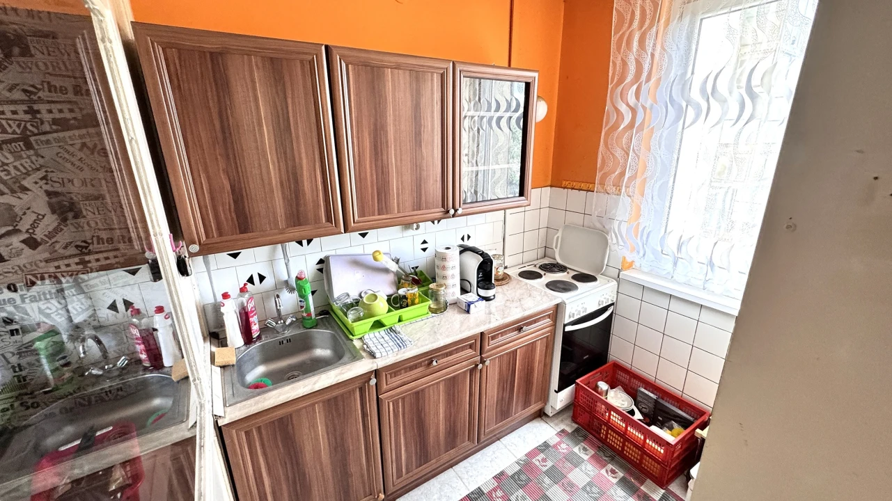 Eladó panellakás, Nyíregyháza