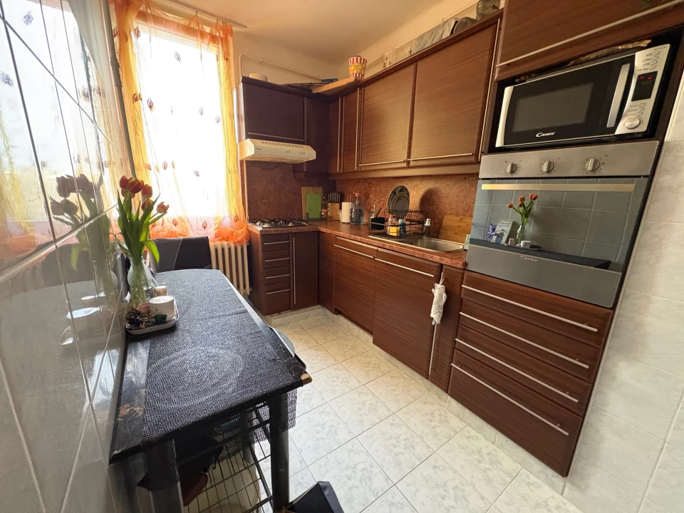 For sale brick flat, Székesfehérvár