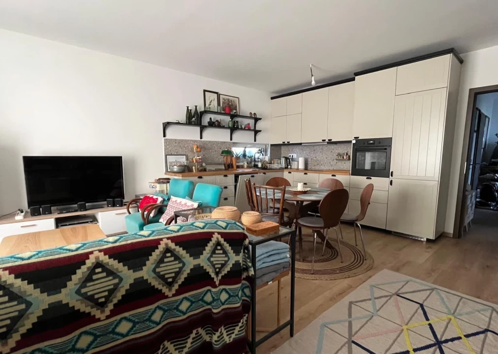 For sale brick flat, Velence, Karnevál körút .