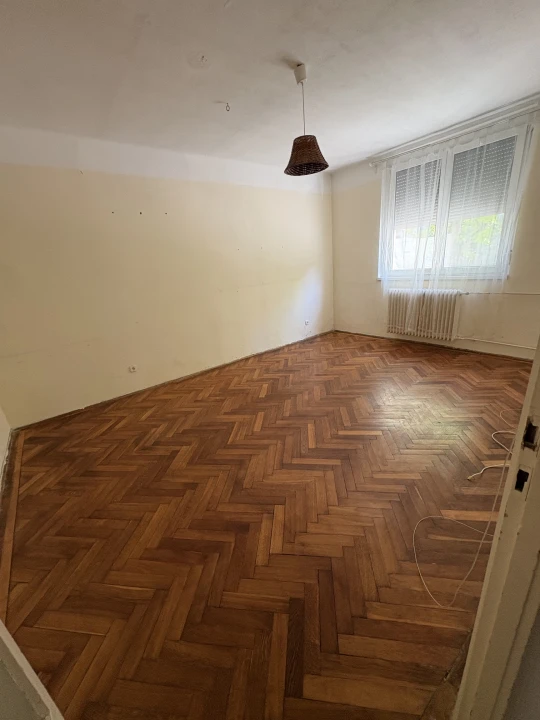 Eladó téglalakás, Székesfehérvár