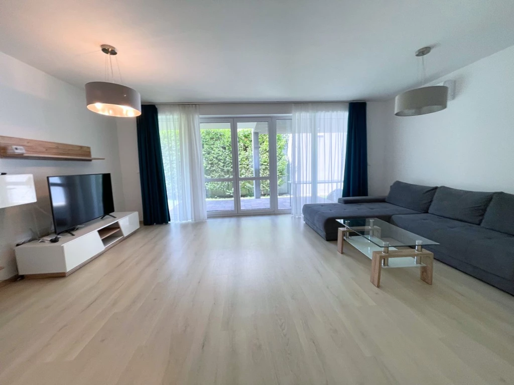 Kiadó 150 m2 ikerház, Győr