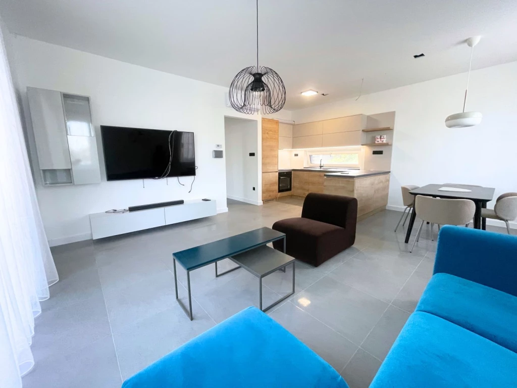 Kiadó 90 m2 új építésű ikerház, Győr