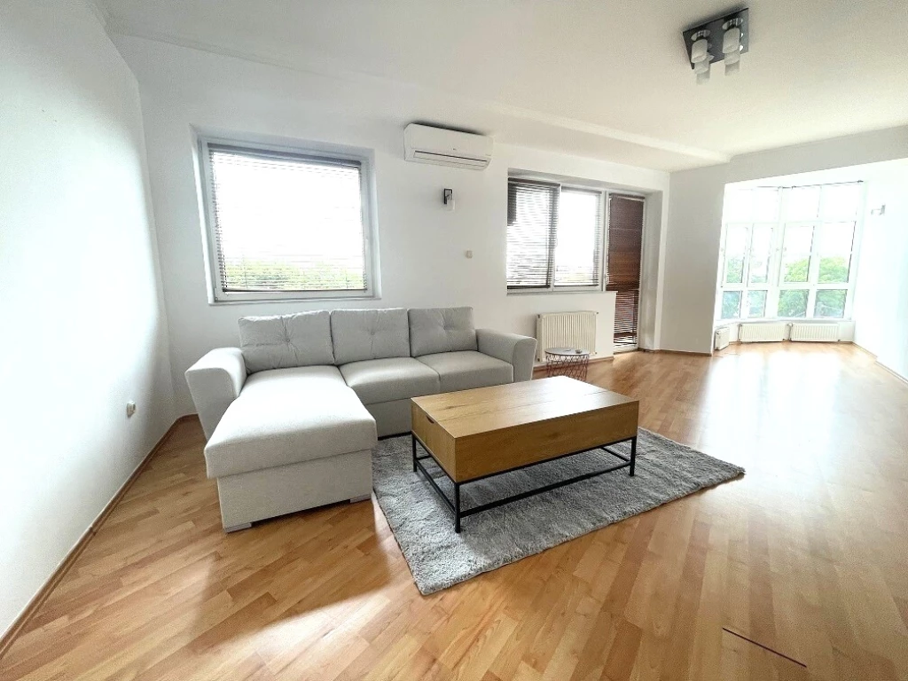 Eladó 98 m2 tégla lakás, Győr