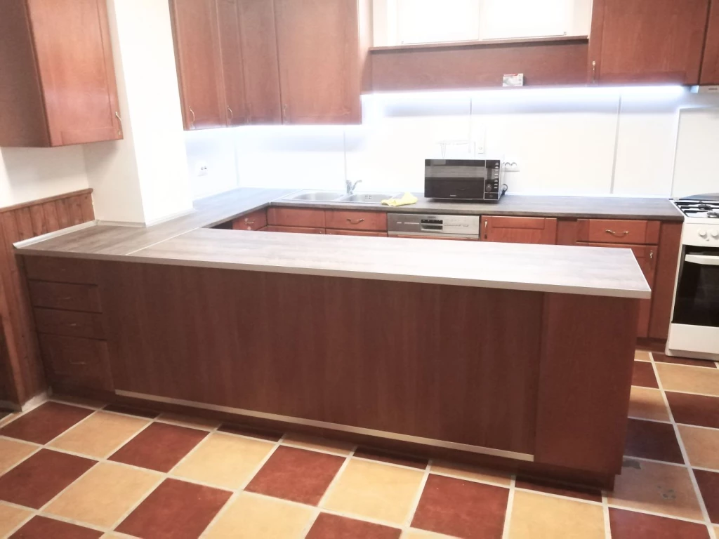 Kiadó 130 m2 családi ház, Győr