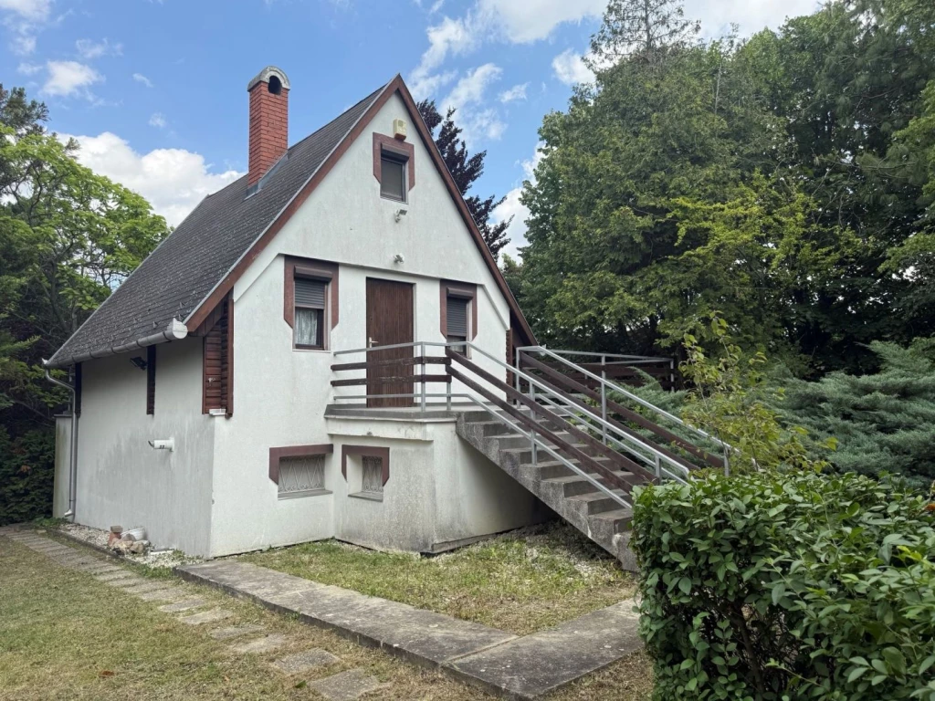 Eladó 90 m2 családi ház, Nyúl