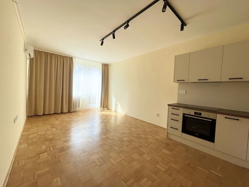 For sale brick flat, Győr, Győr-Belváros