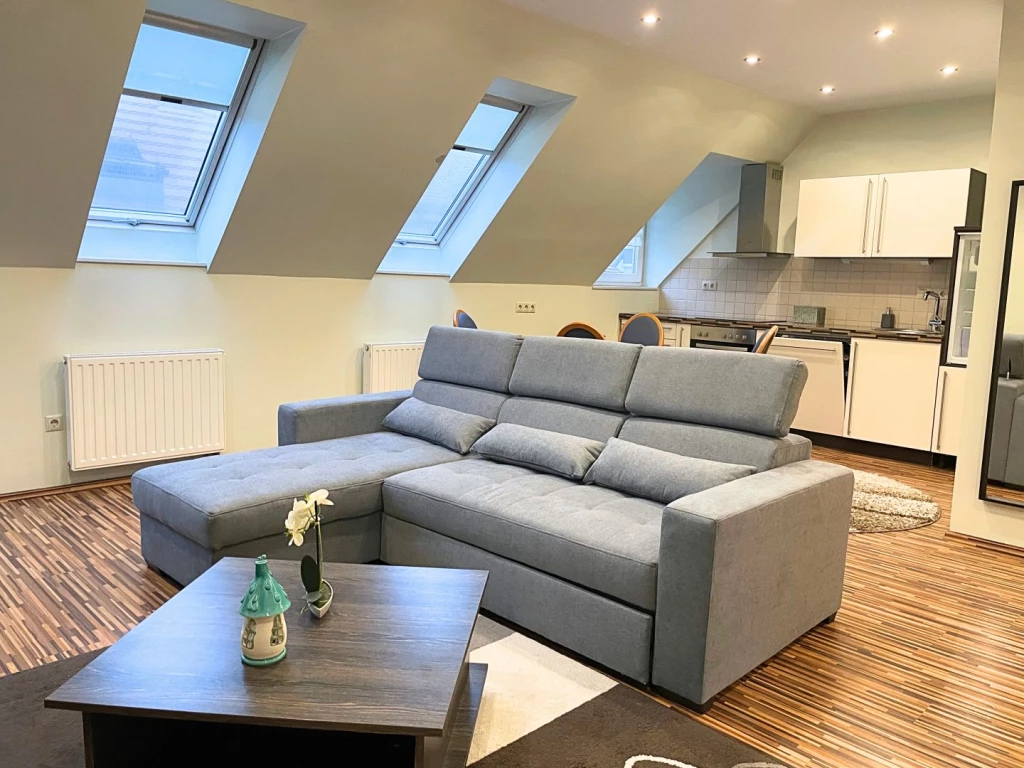 c3-2-name c2-19-name, Győr, Győr-Belváros