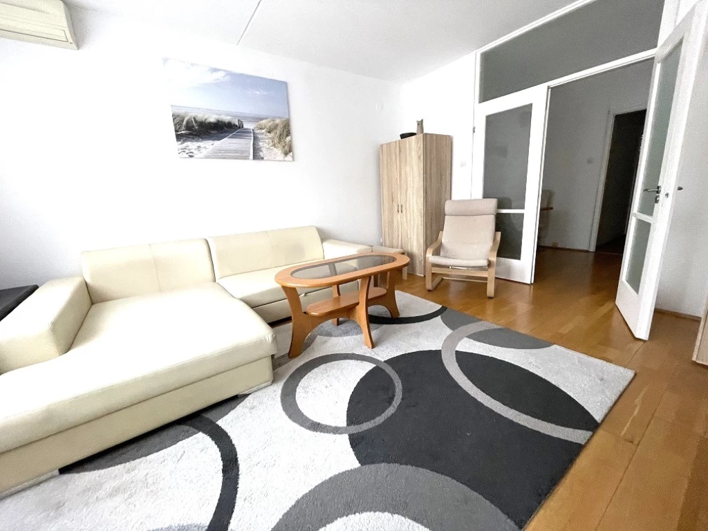 c3-2-name c2-19-name, Győr, Győr-Belváros