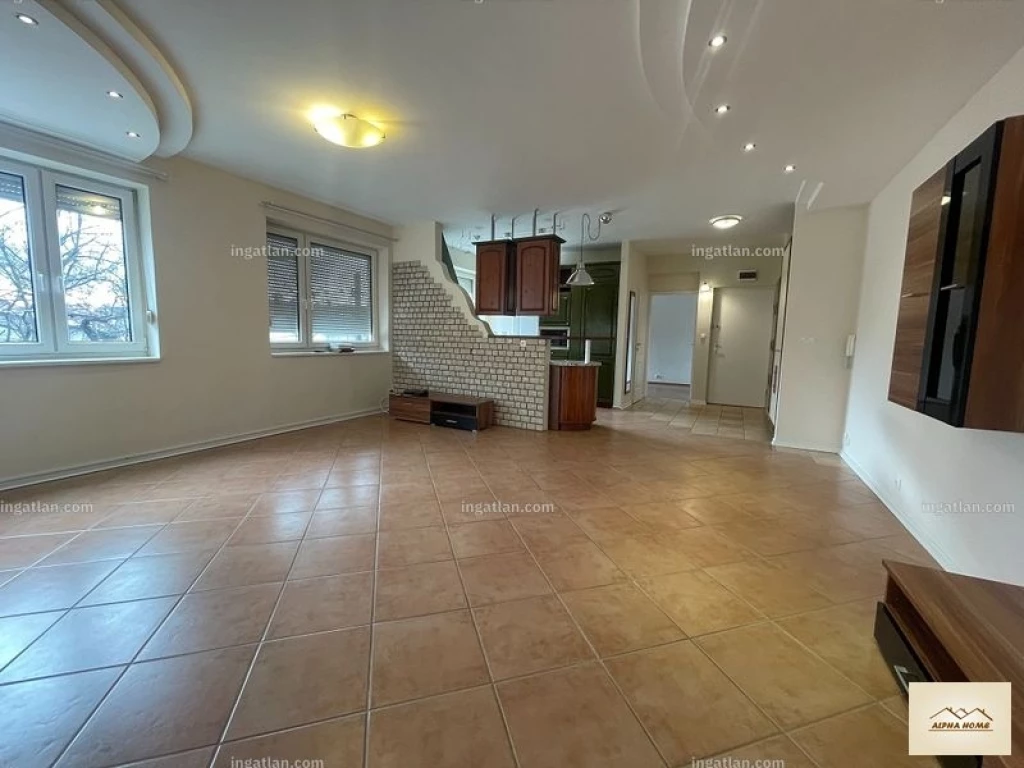 c3-2-name c2-19-name, Győr, Nádorváros